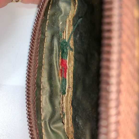 Authentic GUCCI Toiletry Clutch Bag - Picture 9 of 14